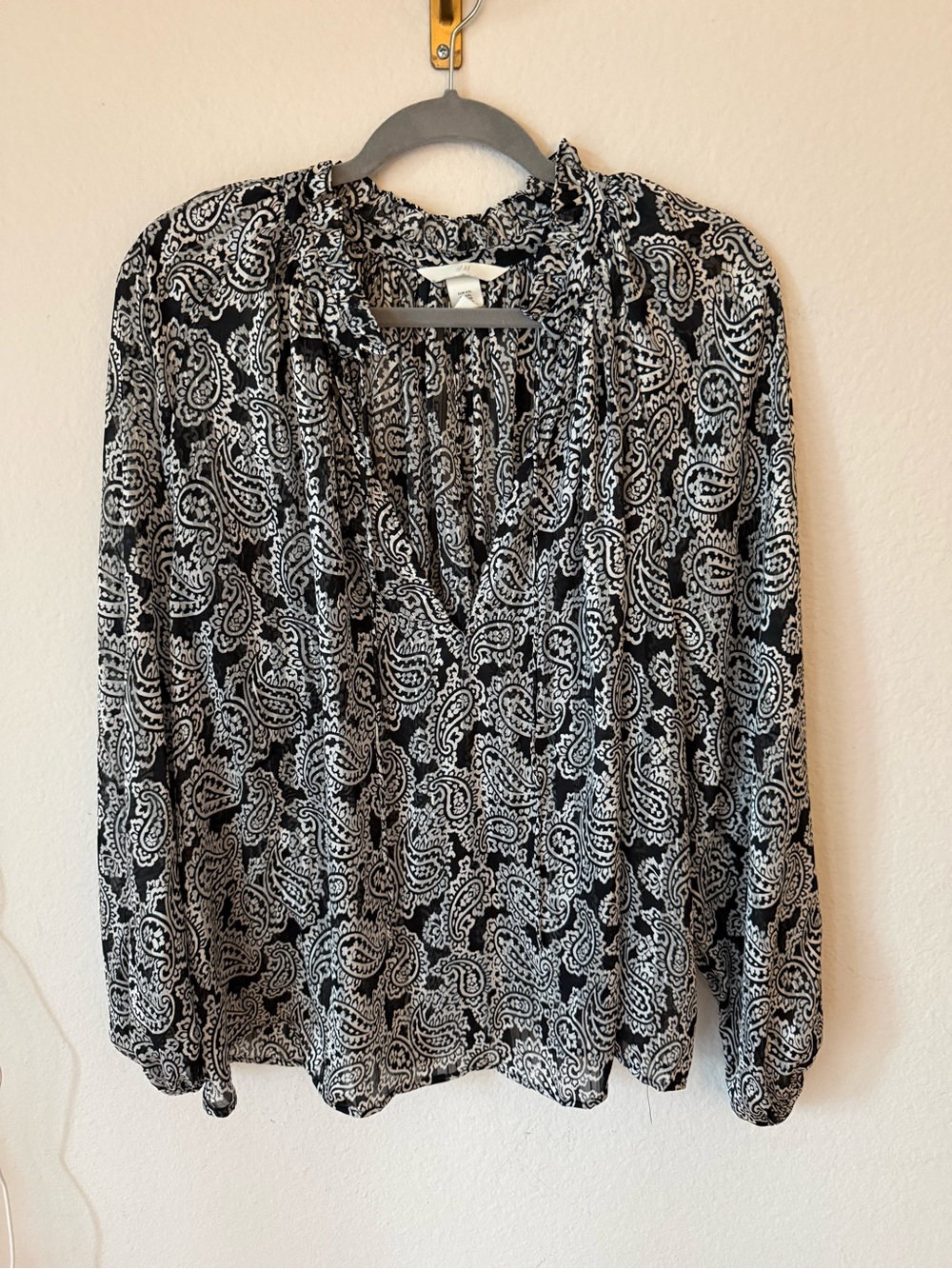 H&M Black & White Paisley V-Neck Long-Sleeve Women's Blouse / Top, XXL
